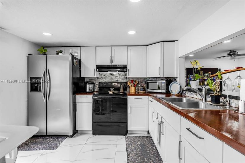 Picture of 1705 San Remo Cir, Homestead FL 33035