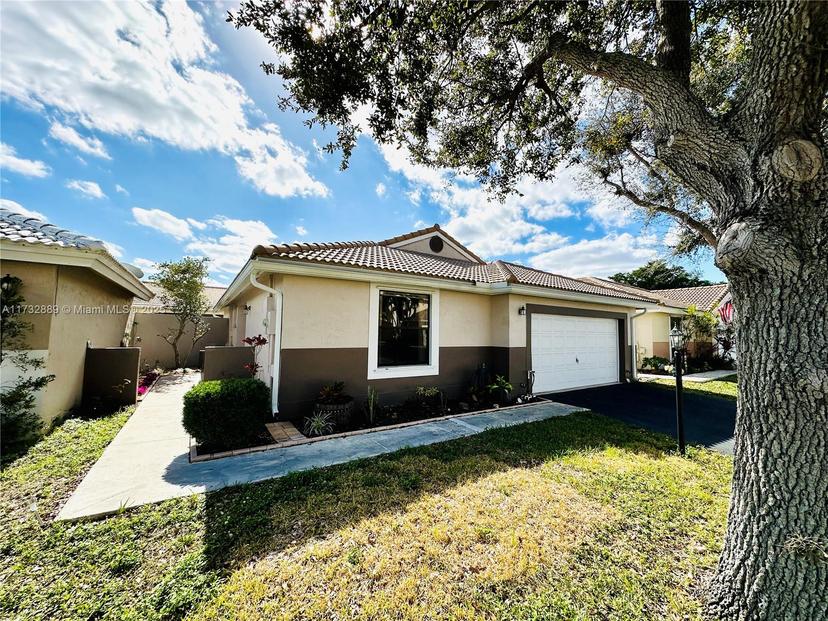 Picture of 15160 Norfolk Ln, Davie FL 33331