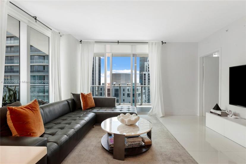 Picture of 1100 S Miami Ave # 3810, Miami FL 33130