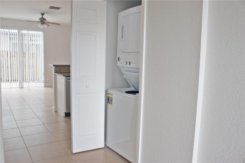 Picture of 153 SE 28Th Pl # 3, Homestead FL 33033