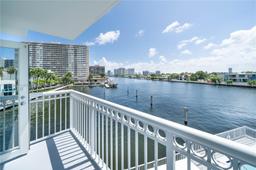Picture of 1913 S Ocean Dr # 433, Hallandale Beach, FL 33009