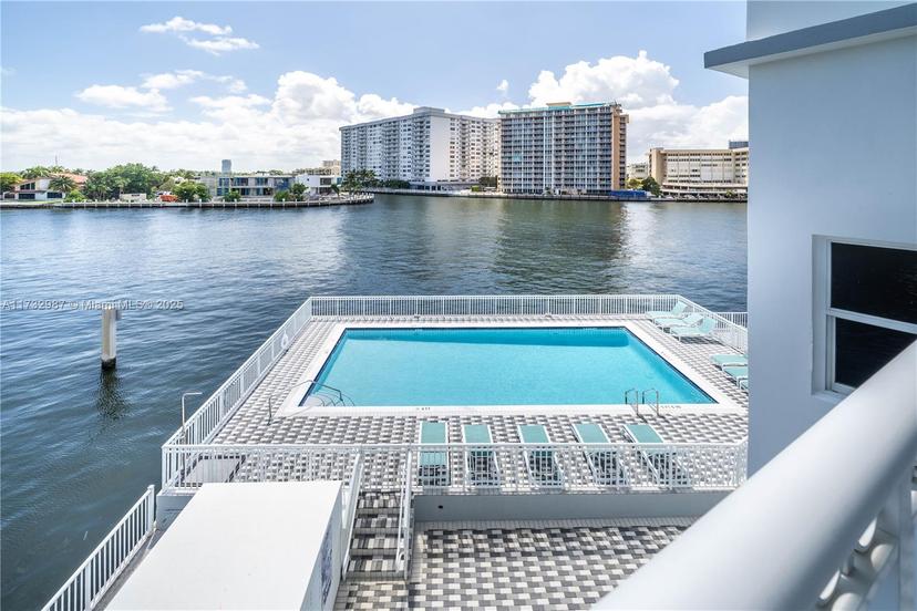 Picture of 1913 S Ocean Dr # 433, Hallandale Beach FL 33009
