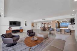 Picture of 3 Grove Isle Dr # C1407, Coconut Grove, FL 33133