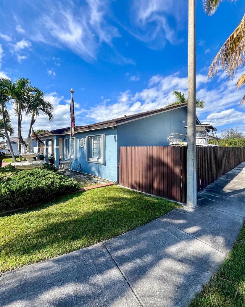 Picture of 15201 SW 177Th Ter, Miami FL 33187