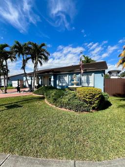 Picture of 15201 SW 177Th Ter, Miami, FL 33187
