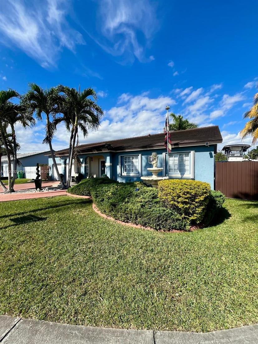 Picture of 15201 SW 177Th Ter, Miami FL 33187