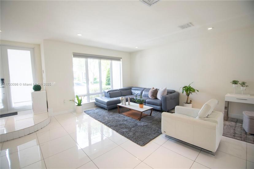 Picture of 6475 NW 104Th Ct # 6475, Doral FL 33178