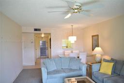 Picture of 9360 Sunrise Lakes Blvd # 112, Sunrise, FL 33322