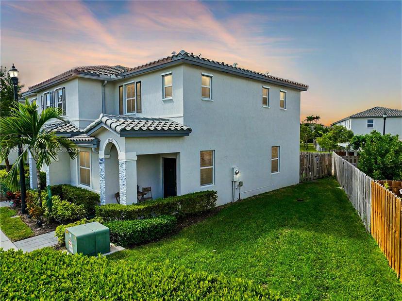 Picture of 1566 SE 27Th Ter, Homestead FL 33035