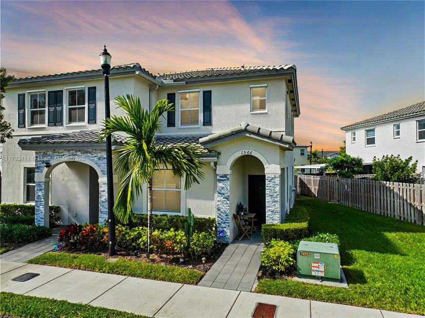 Picture of 1566 SE 27Th Ter, Homestead FL 33035