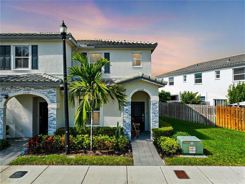 Picture of 1566 SE 27Th Ter, Homestead FL 33035