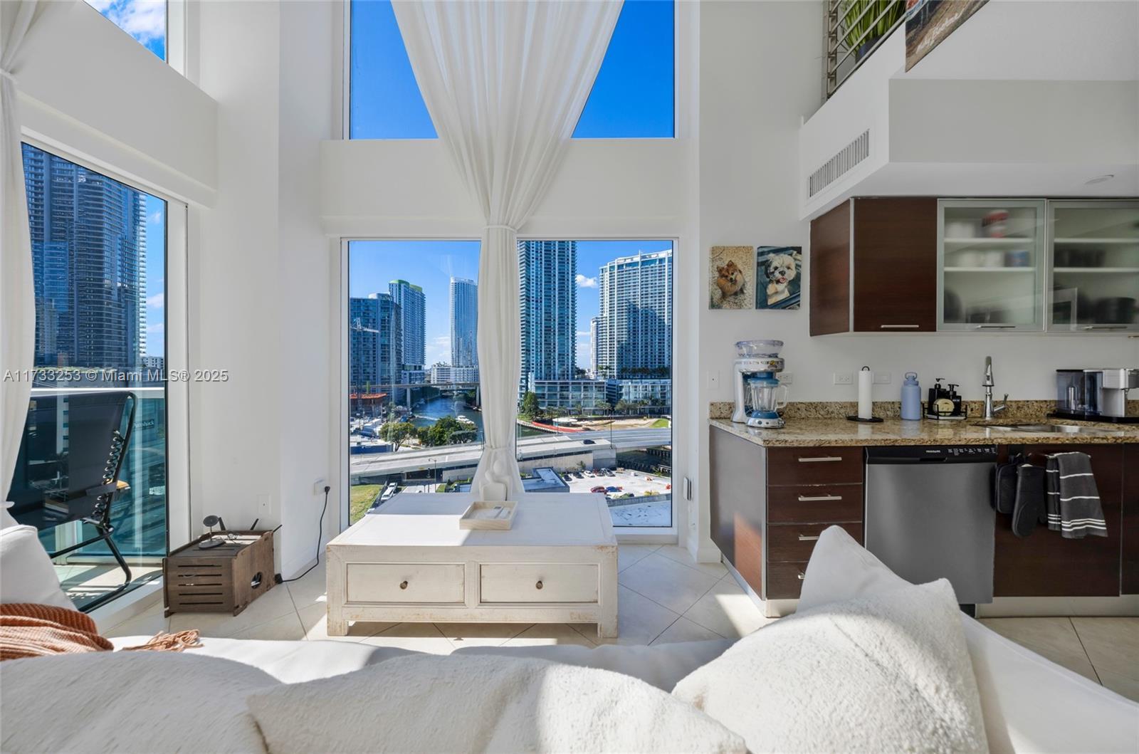 Picture of 41 SE 5Th St # 816, Miami, FL 33131