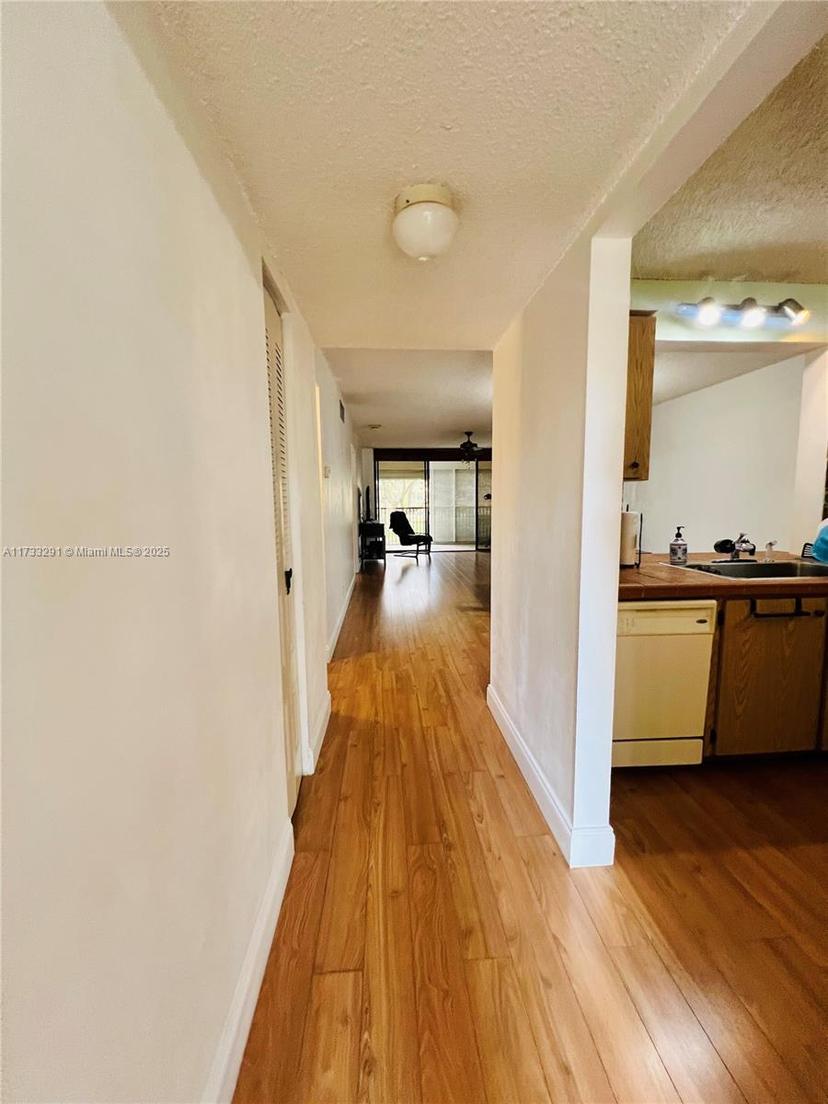 Picture of 8592 W Sunrise Blvd # 204, Plantation FL 33322