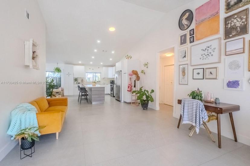 Picture of 18883 NW 89Th Ave, Hialeah FL 33018