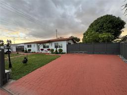 Picture of 16920 NW 74Th Ave, Miami, FL 33015