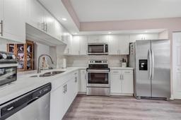 Picture of 1401 SW 128Th Ter # 307H, Pembroke Pines, FL 33027
