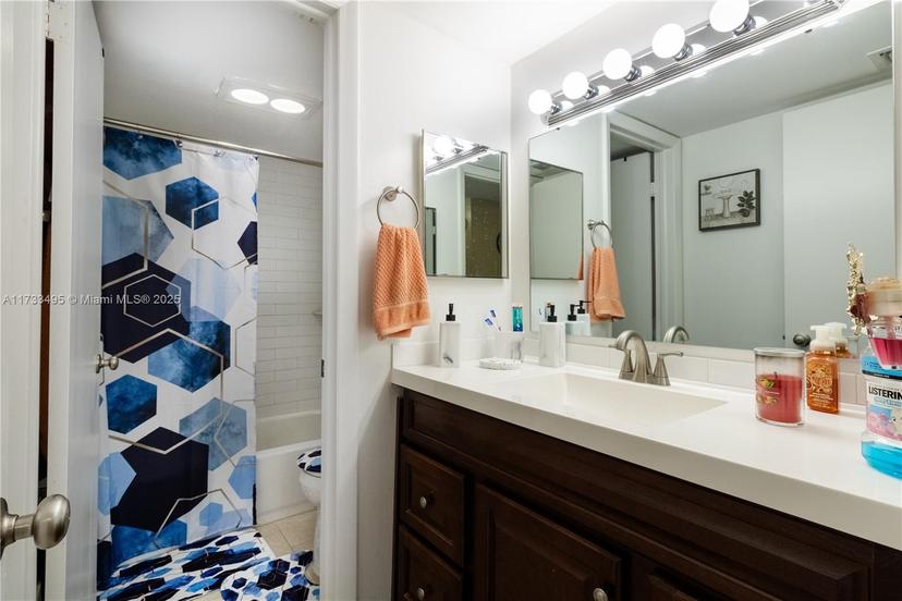 Picture of 3285 Foxcroft Rd # E108, Miramar FL 33025