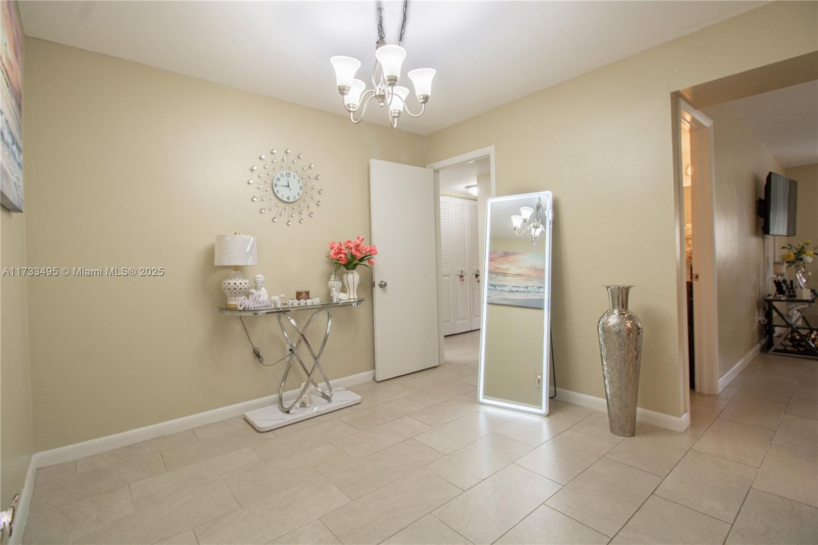 Picture of 3285 Foxcroft Rd # E108, Miramar, FL 33025
