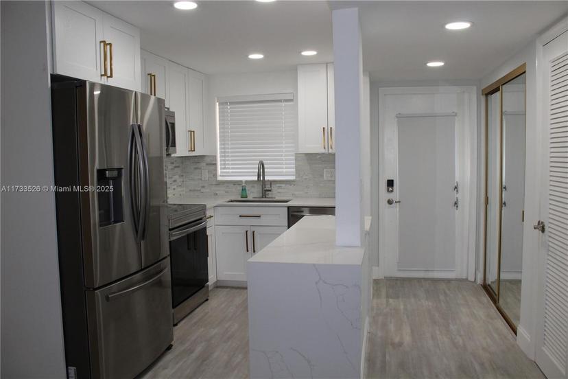 Picture of 7891 N Sunrise Lakes Dr # 201, Sunrise FL 33322