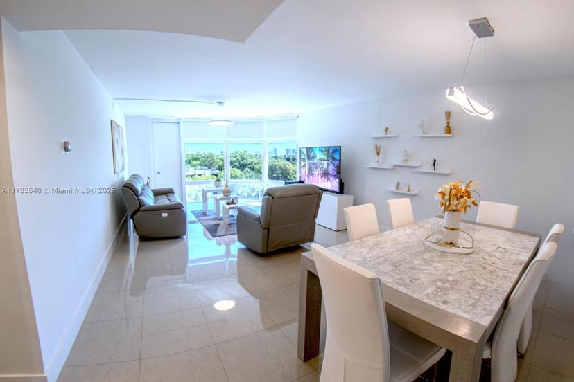 Picture of 20100 W Country Club Dr # 504, Aventura FL 33180