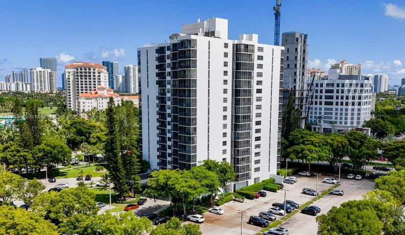Picture of 20100 W Country Club Dr # 504, Aventura FL 33180