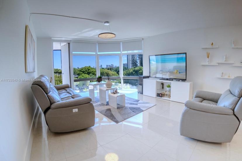 Picture of 20100 W Country Club Dr # 504, Aventura FL 33180