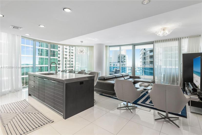 Picture of 200 Biscayne Boulevard Way # 4101, Miami FL 33131