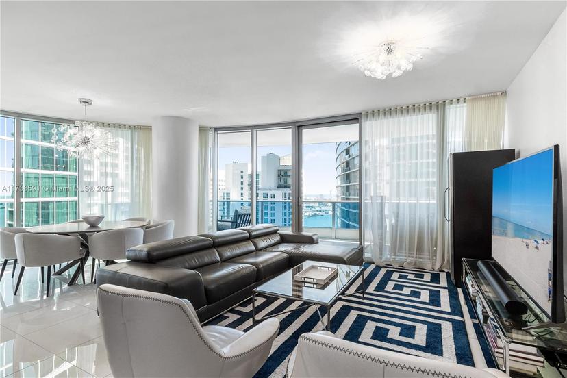 Picture of 200 Biscayne Boulevard Way # 4101, Miami FL 33131