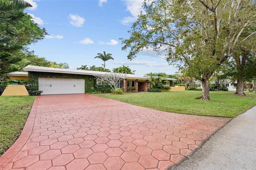 Picture of 8375 SW 149Th Dr, Palmetto Bay FL 33158