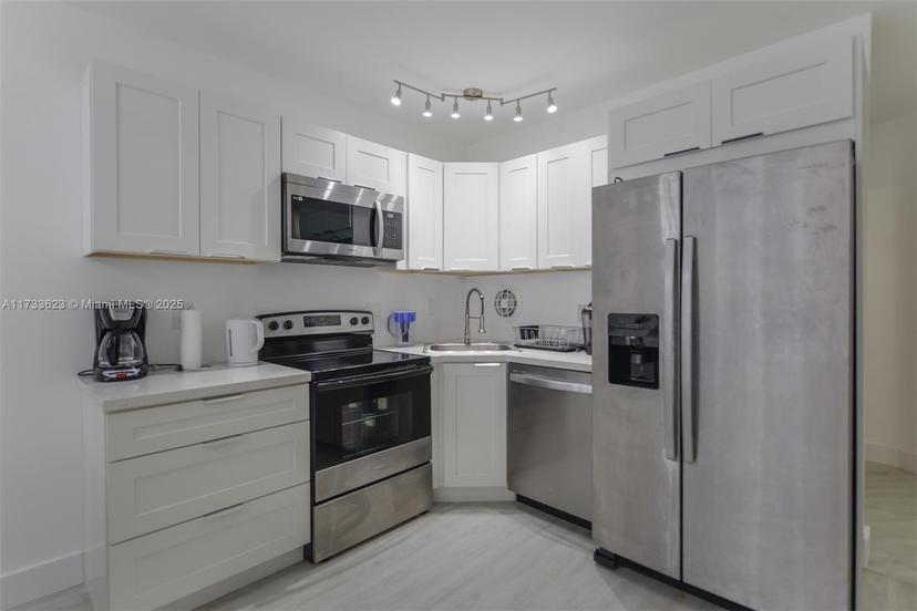 Picture of 1936 S Ocean Dr # 3C, Hallandale Beach FL 33009