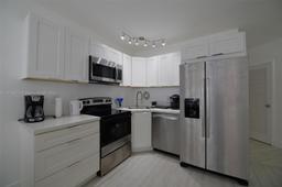 Picture of 1936 S Ocean Dr # 3C, Hallandale Beach, FL 33009