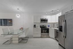 Picture of 1936 S Ocean Dr # 3C, Hallandale Beach, FL 33009