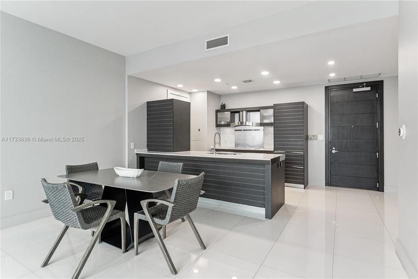 Picture of 200 Biscayne Boulevard Way # 4912, Miami FL 33131