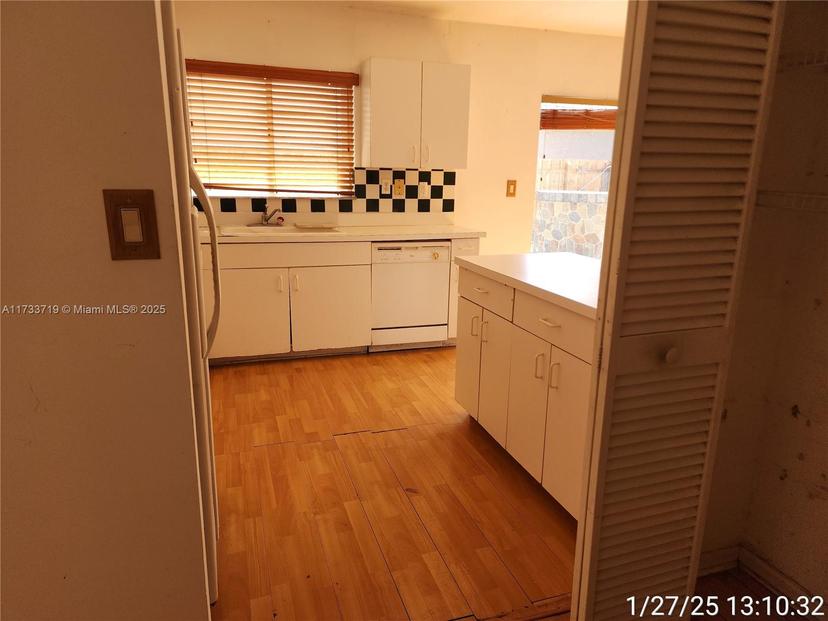 Picture of 15632 SW 100Th Ter, Miami FL 33196