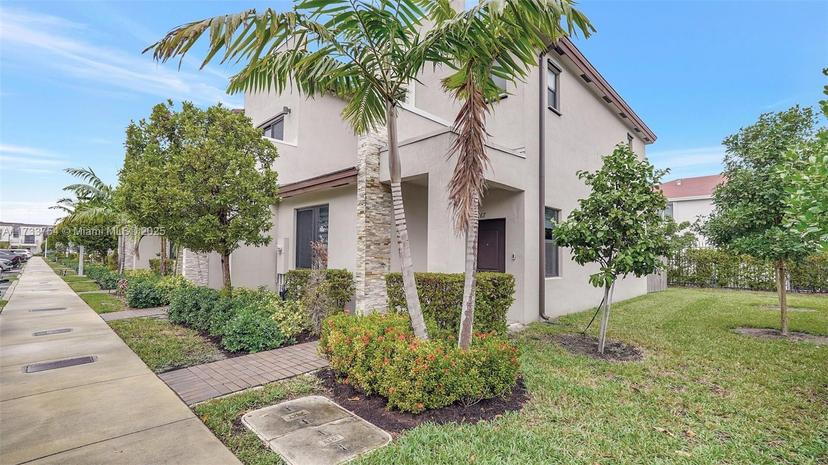 Picture of 867 NE 211Th St, Miami FL 33179