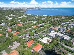 Picture of 1 Edgewater Dr # 201, Coral Gables, FL 33133