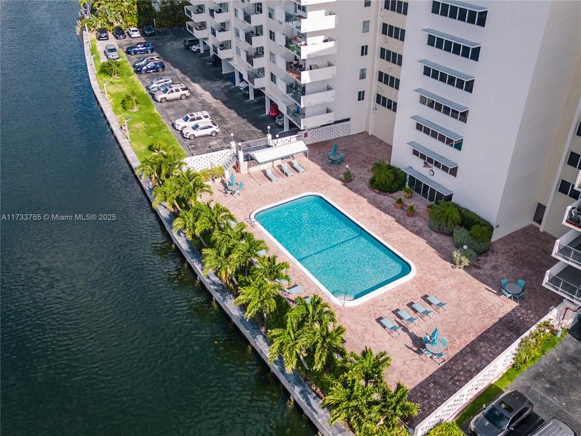 Picture of 401 Golden Isles Dr # 804, Hallandale Beach FL 33009
