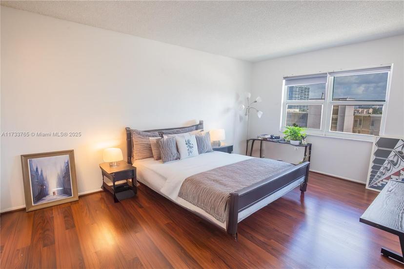 Picture of 401 Golden Isles Dr # 804, Hallandale Beach FL 33009
