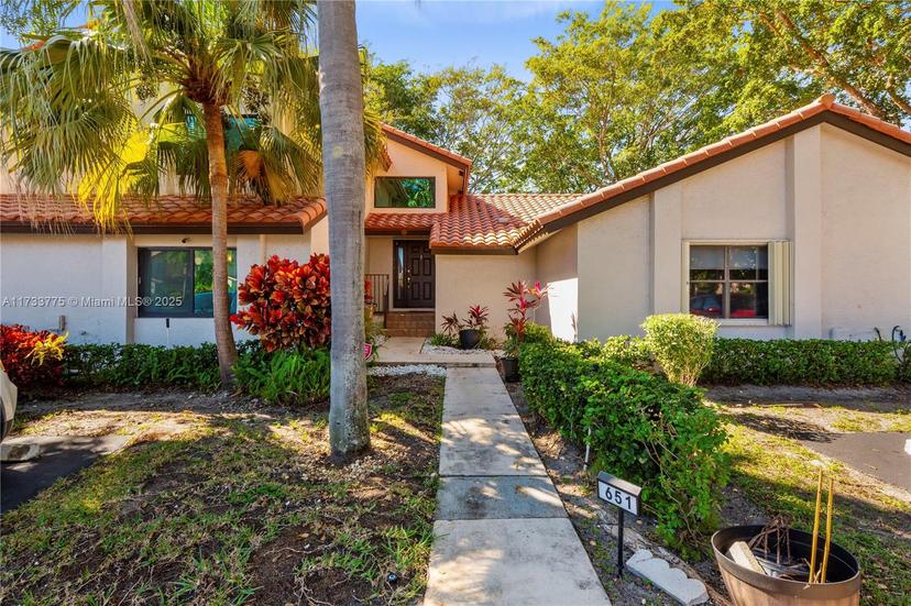 Picture of 651 Deer Creek Lake Point North Ln # 651, Deerfield Beach FL 33442