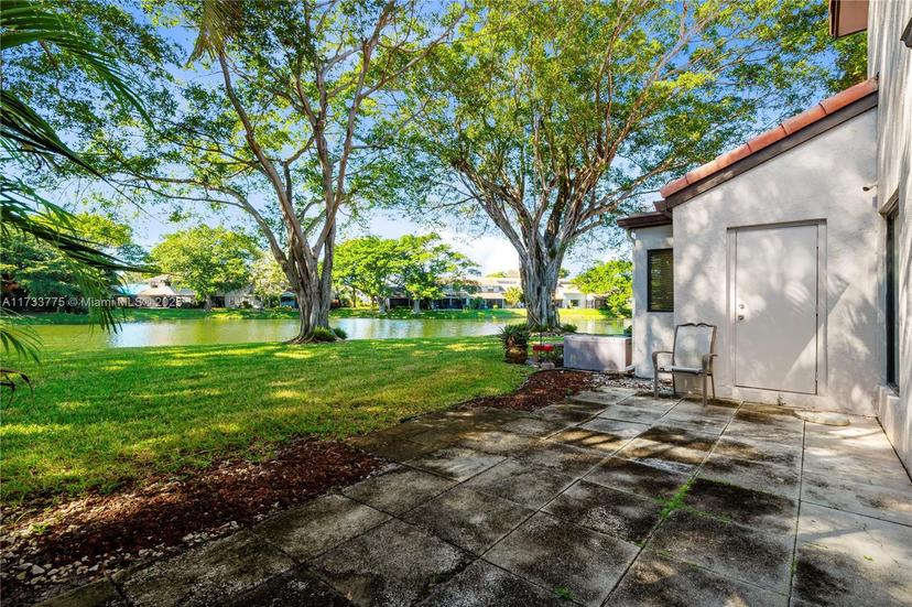 Picture of 651 Deer Creek Lake Point North Ln # 651, Deerfield Beach FL 33442