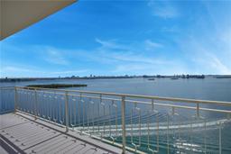 Picture of 11111 Biscayne Blvd # 21C, Miami, FL 33181