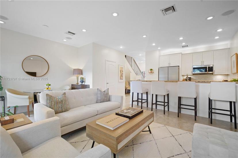 Picture of 2307 Washington St # 7, Hollywood FL 33020