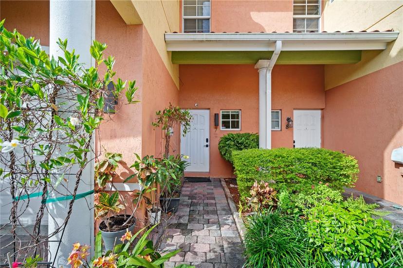 Picture of 2307 Washington St # 7, Hollywood FL 33020