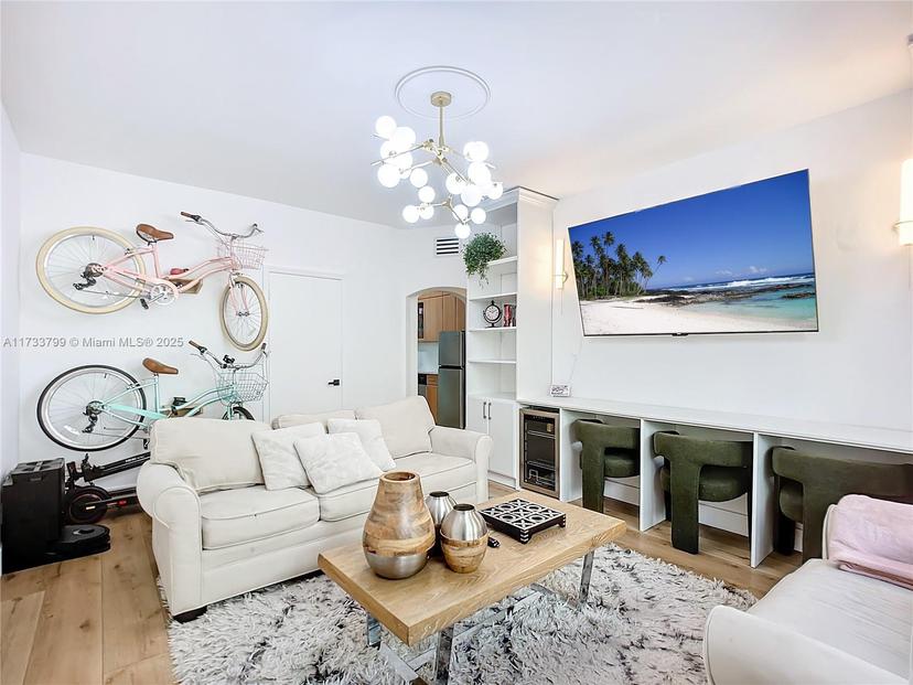 Picture of 1571 Pennsylvania Ave # 1S, Miami Beach FL 33139