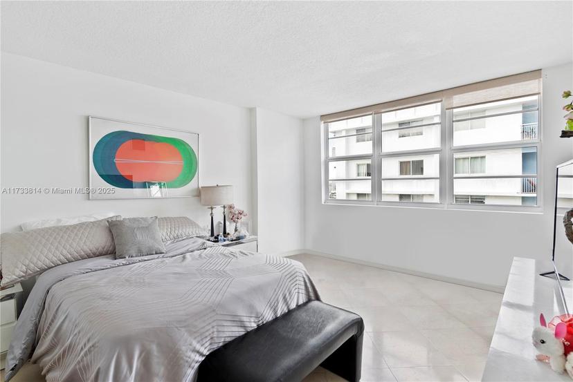 Picture of 6917 Collins Ave # 1512, Miami Beach FL 33141