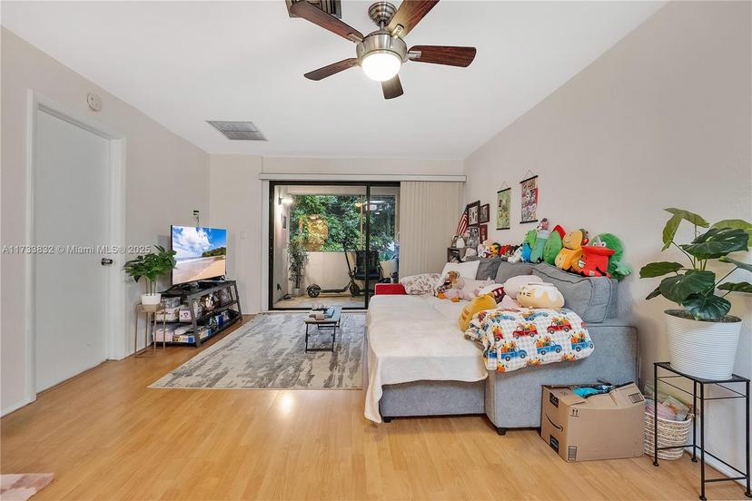 Picture of 3777 NW 78Th Ave # 15G, Davie FL 33024