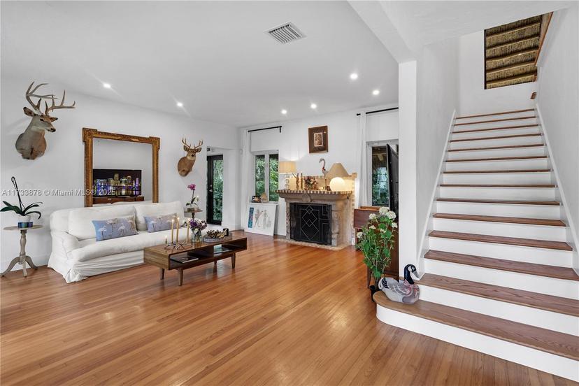 Picture of 464 NE 55Th Ter, Miami FL 33137