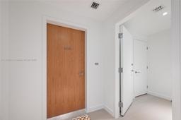 Picture of 500 Alton Rd # 3201, Miami, FL 33139