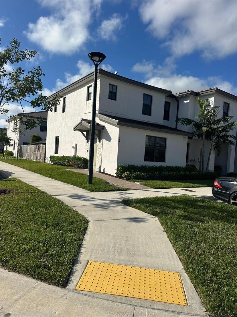 Picture of 12974 SW 232Nd Ln # 0, Homestead FL 33170