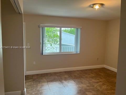 Picture of 1999 NW 5Th Pl # 14, Miami FL 33136